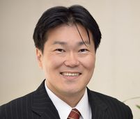 代表　税理士　石井英治